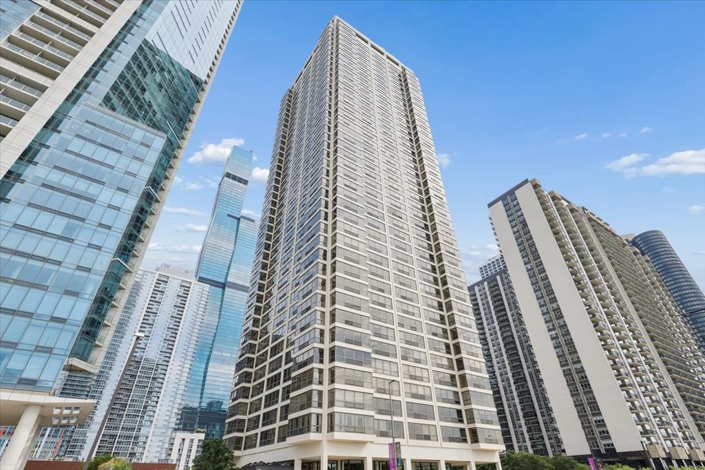 360 E Randolph Street 901, Chicago, IL 60601