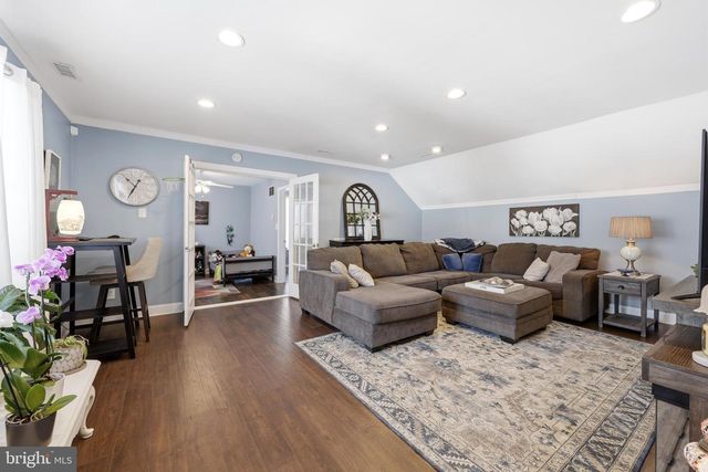 6 MASON CT, Pine Hill, NJ 08021