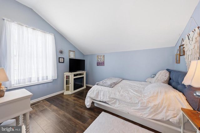 6 MASON CT, Pine Hill, NJ 08021