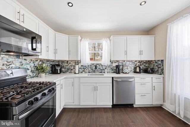 6 MASON CT, Pine Hill, NJ 08021