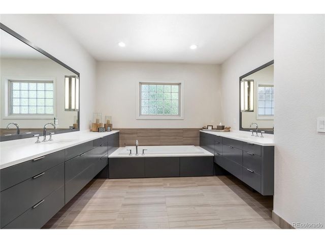 11657 E Berry Dr, Englewood, CO 80111