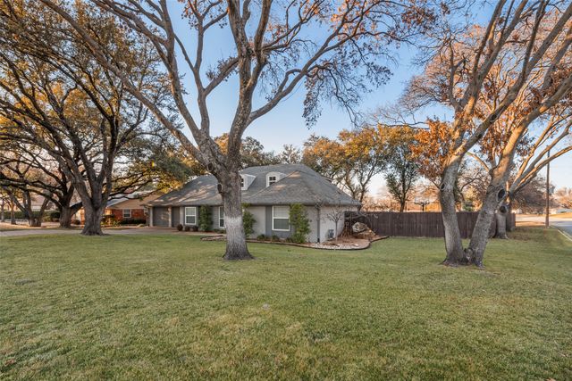 6500 Dakar Road W, Fort Worth, TX 76116