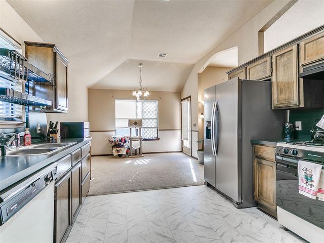 10648 NW 35th Street, Yukon, OK 73099