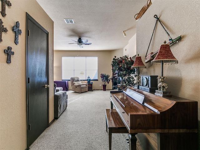 10648 NW 35th Street, Yukon, OK 73099