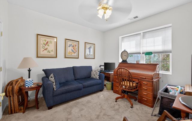 105 Francesca Way 105, Amityville, NY 11701