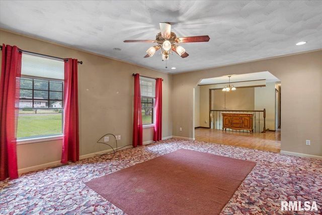 5324 RIVER VIEW Drive, Riverton, IL 62561