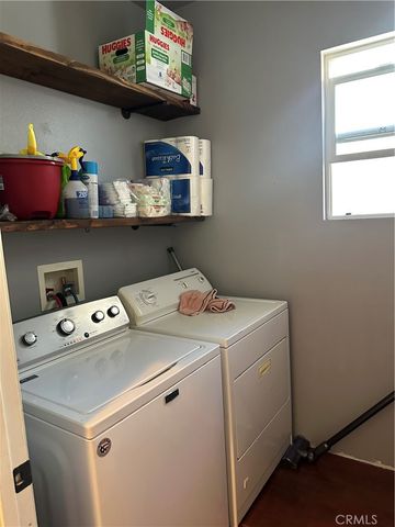 3913 Manquelo Court, Perris, CA 92571