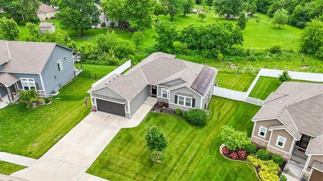 821 Cindy Lane, Raymore, MO 64083