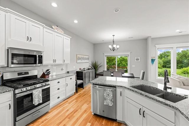 821 Cindy Lane, Raymore, MO 64083