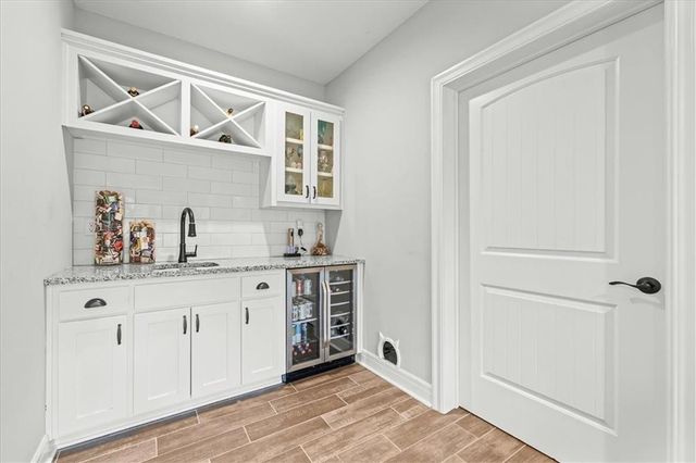 821 Cindy Lane, Raymore, MO 64083