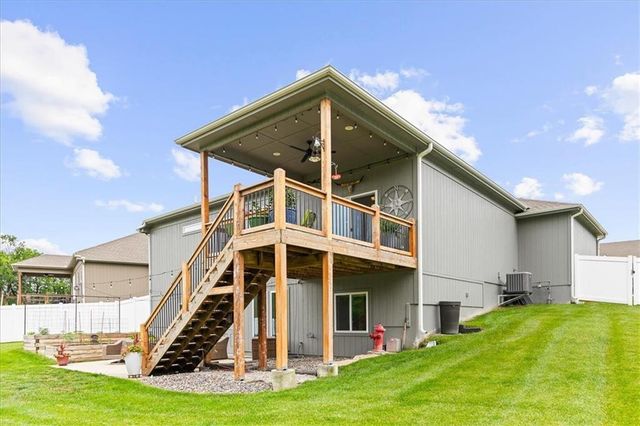 821 Cindy Lane, Raymore, MO 64083