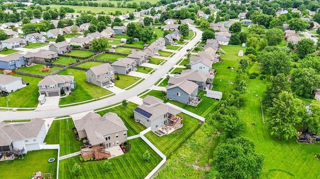 821 Cindy Lane, Raymore, MO 64083