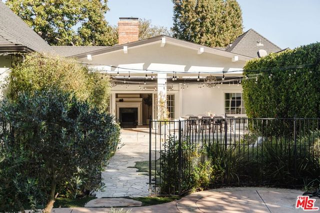 12510 Hortense Street, Studio City, CA 91604