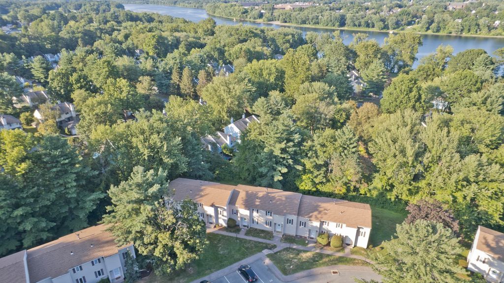 96 Spring Lane 96, Suffield, CT 06078