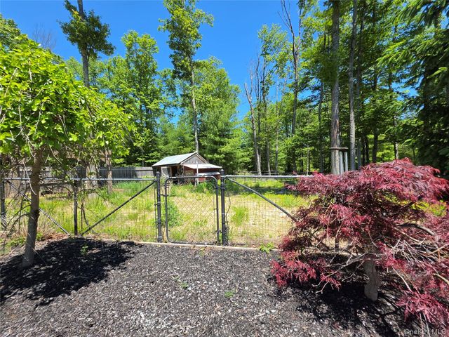123 Wildwood Way, Forestburgh, NY 12777