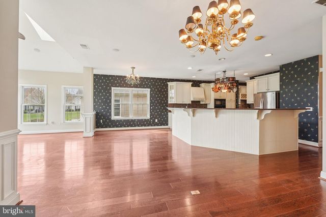 5 NOTTINGHAM LN, Easton, PA 18045