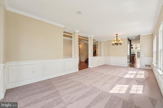 5 NOTTINGHAM LN, Easton, PA 18045