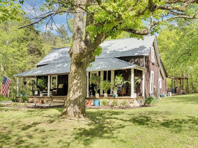 767 Sherwood Rd, Sewanee, TN 37375
