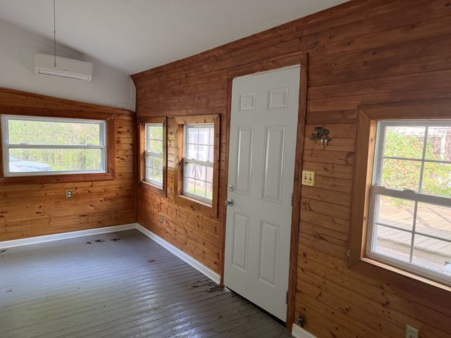 767 Sherwood Rd, Sewanee, TN 37375