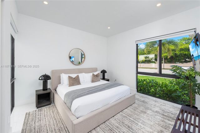 5420 SW 72nd Avenue, Miami, FL 33155