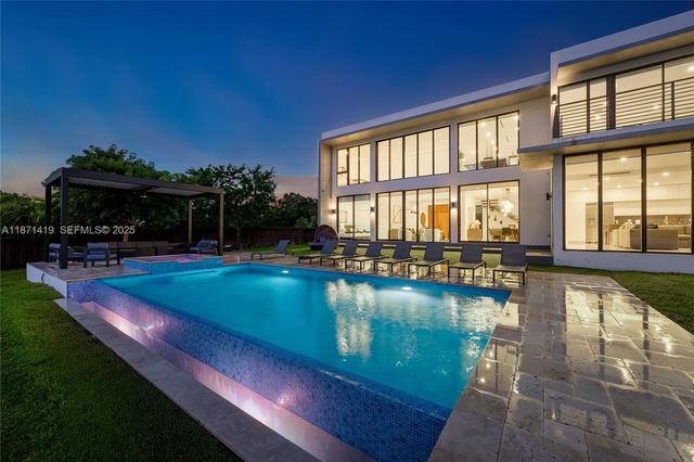 5420 SW 72nd Avenue, Miami, FL 33155