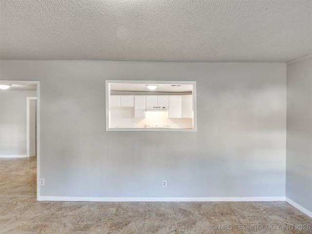 4138 W 8th Street, Tulsa, OK 74127