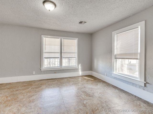 4138 W 8th Street, Tulsa, OK 74127