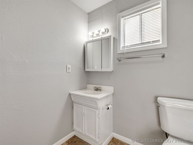 4138 W 8th Street, Tulsa, OK 74127