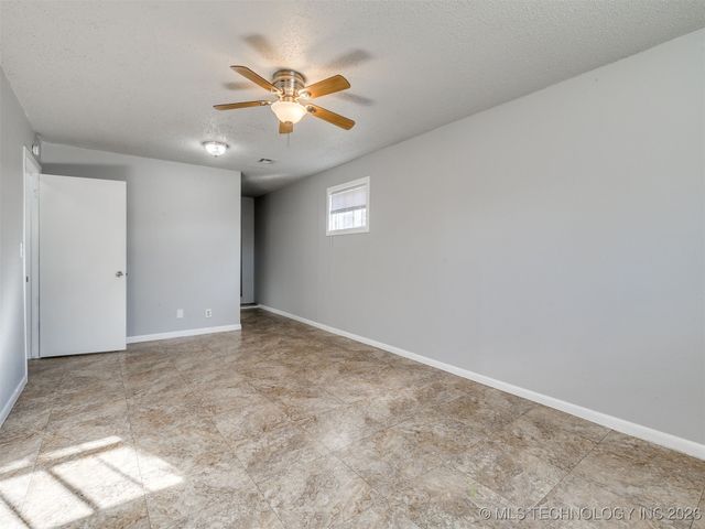 4138 W 8th Street, Tulsa, OK 74127