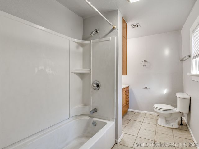 4138 W 8th Street, Tulsa, OK 74127