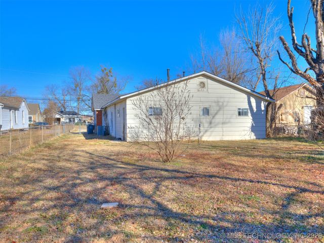 4138 W 8th Street, Tulsa, OK 74127