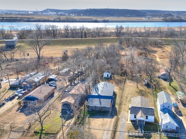 4138 W 8th Street, Tulsa, OK 74127