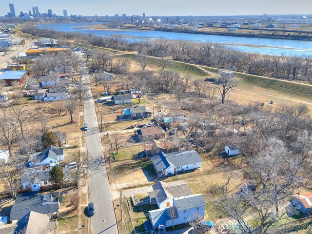 4138 W 8th Street, Tulsa, OK 74127