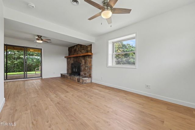 1695 Jim Fox Road, Greeneville, TN 37743