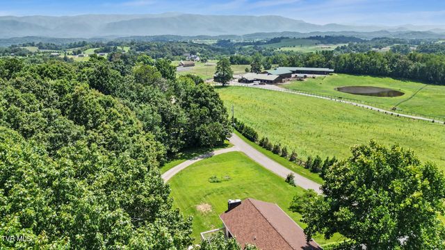 1695 Jim Fox Road, Greeneville, TN 37743