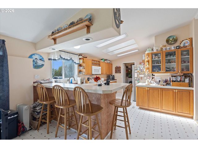 23355 Ne MOUNTAIN TOP Rd, Newberg, OR 97132