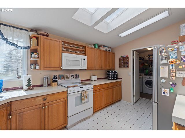 23355 Ne MOUNTAIN TOP Rd, Newberg, OR 97132