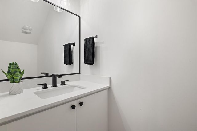 1903 Frazier Ave B, Austin, TX 78704