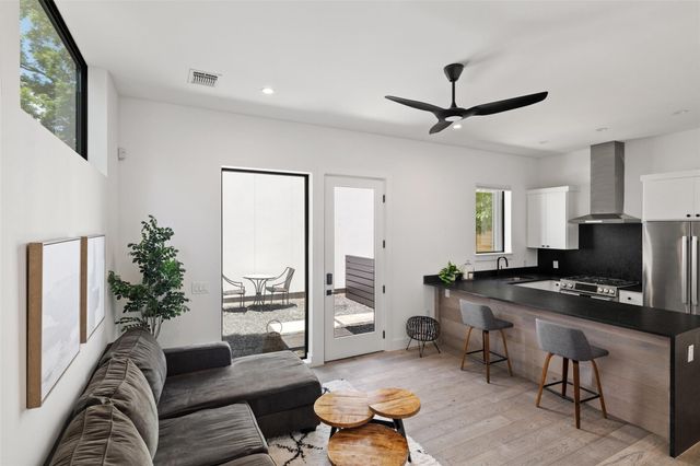 1903 Frazier Ave B, Austin, TX 78704