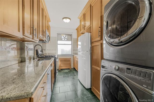 3725 Henry Hudson Parkway 6D, Bronx, NY 10463