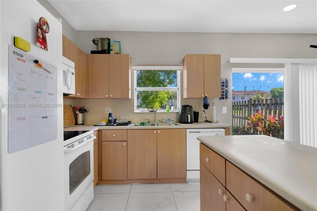 1660 SE 30th St, Homestead, FL 33035