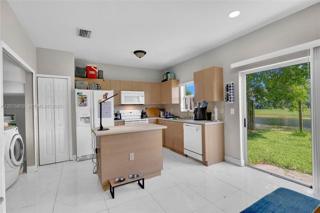 1660 SE 30th St, Homestead, FL 33035