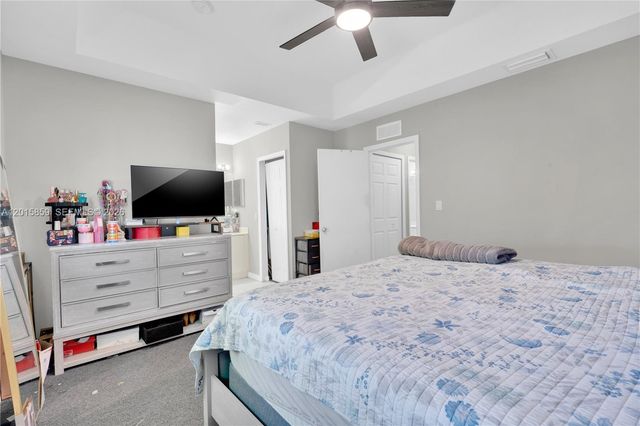 1660 SE 30th St, Homestead, FL 33035