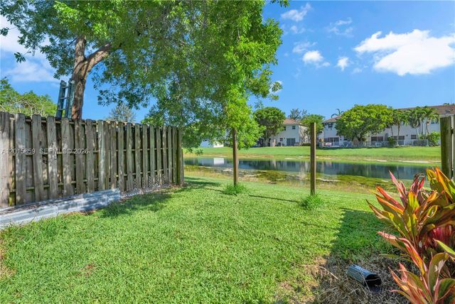 1660 SE 30th St, Homestead, FL 33035