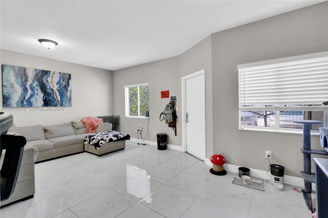 1660 SE 30th St, Homestead, FL 33035