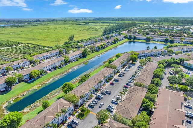 1660 SE 30th St, Homestead, FL 33035