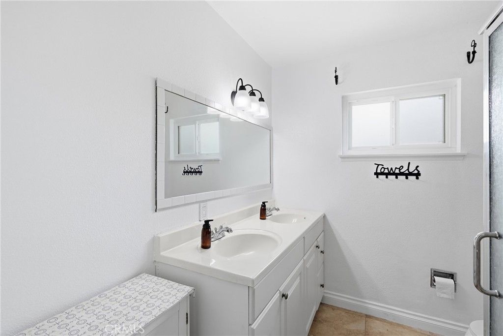 Image 26 of property listing at 509 Dena Way, Santa Maria, CA 93454