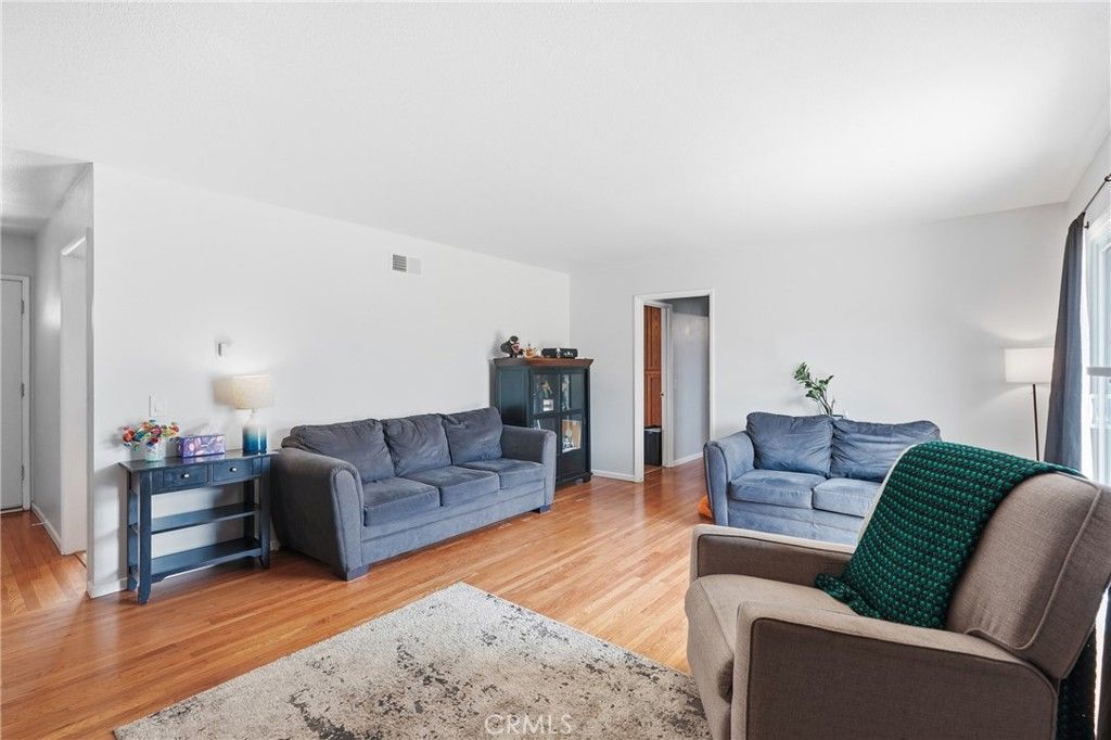 Image 9 of property listing at 509 Dena Way, Santa Maria, CA 93454