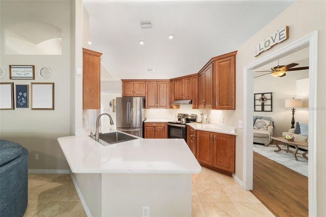 2723 SE 23RD AVENUE, Ocala, FL 34471