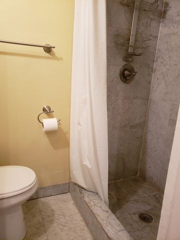 141 Arlington 2, Boston, MA 02116